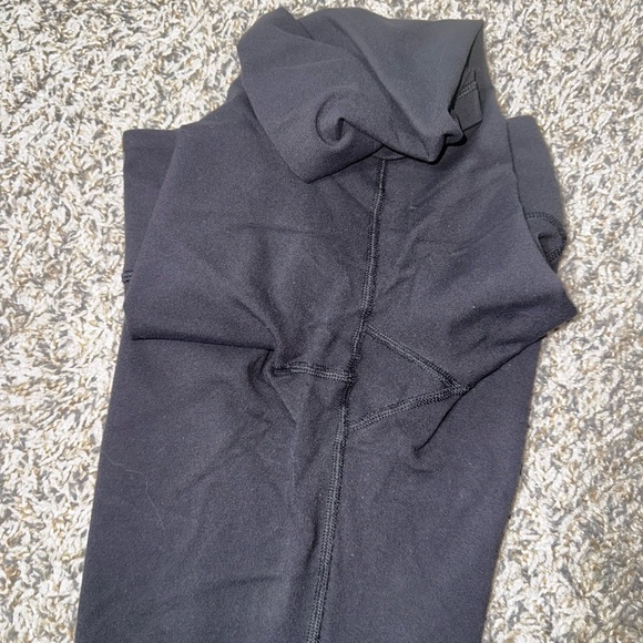 Lululemon Wunder Under Crop (Hi-Rise) *Full-On Luxtreme 21" size 8 - Picture 7 of 9